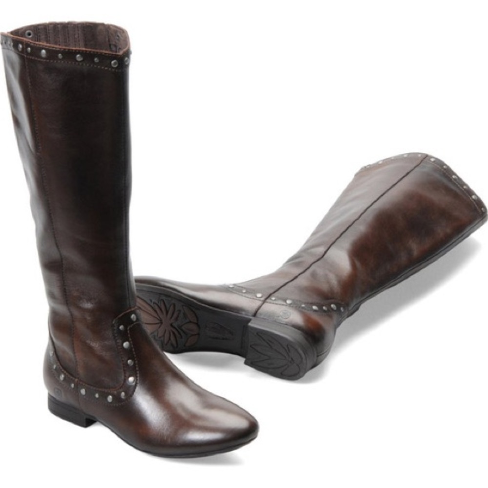 Born Womens Lizzie Stud-Trim Riding Boots in sz 8 cognac. Barely worn.